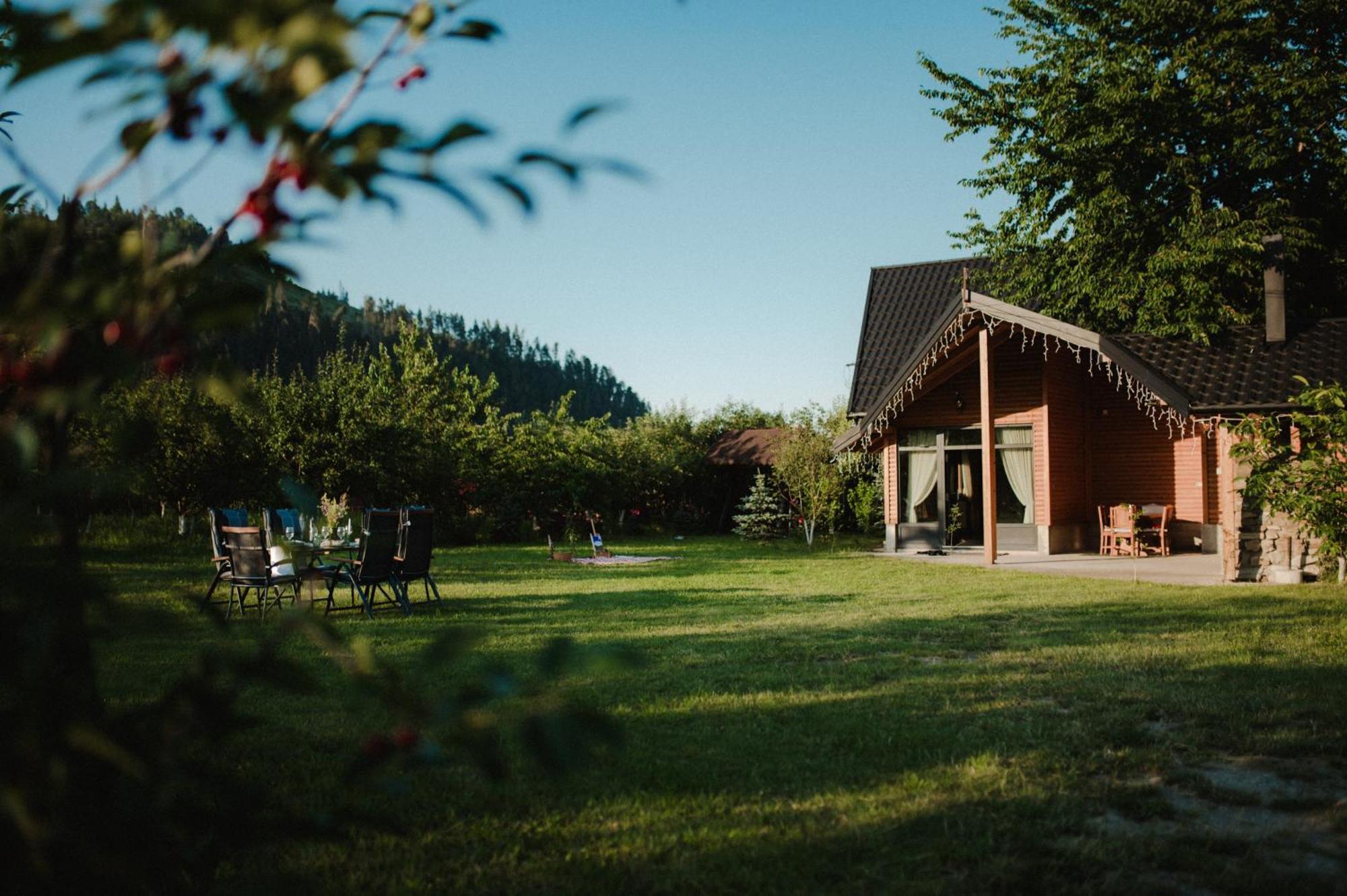 Moonlake Chalet Gainesti Екстериор снимка