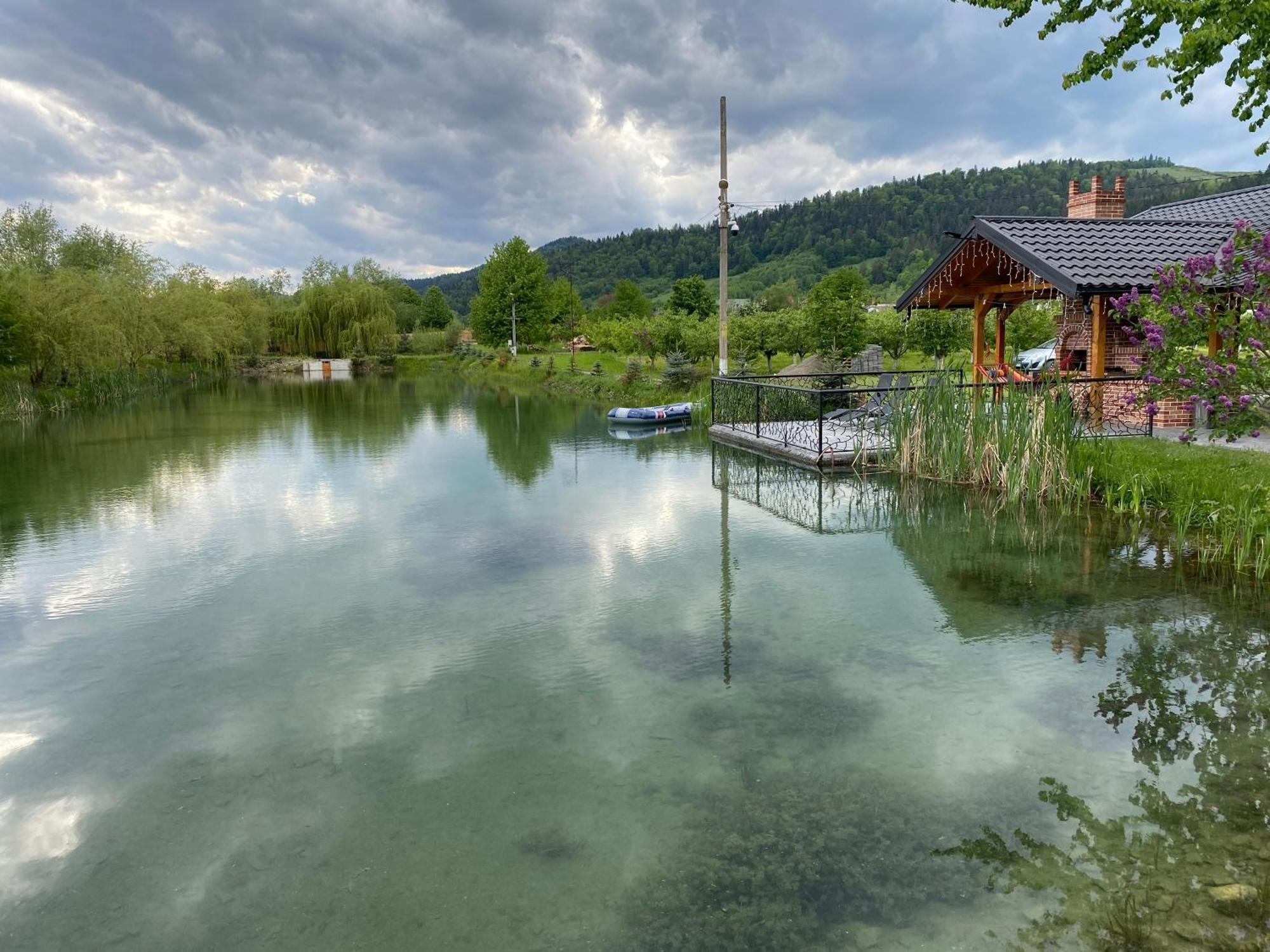 Moonlake Chalet Gainesti Екстериор снимка